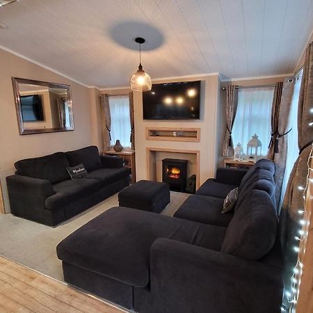 Luxury Lodge On Edge Of New Forest And 800M From Sea Entertainment And Leisure Passes Included ミルフォード・オン・シー エクステリア 写真