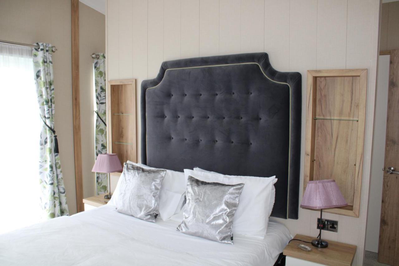 Luxury Lodge On Edge Of New Forest And 800M From Sea Entertainment And Leisure Passes Included ミルフォード・オン・シー エクステリア 写真