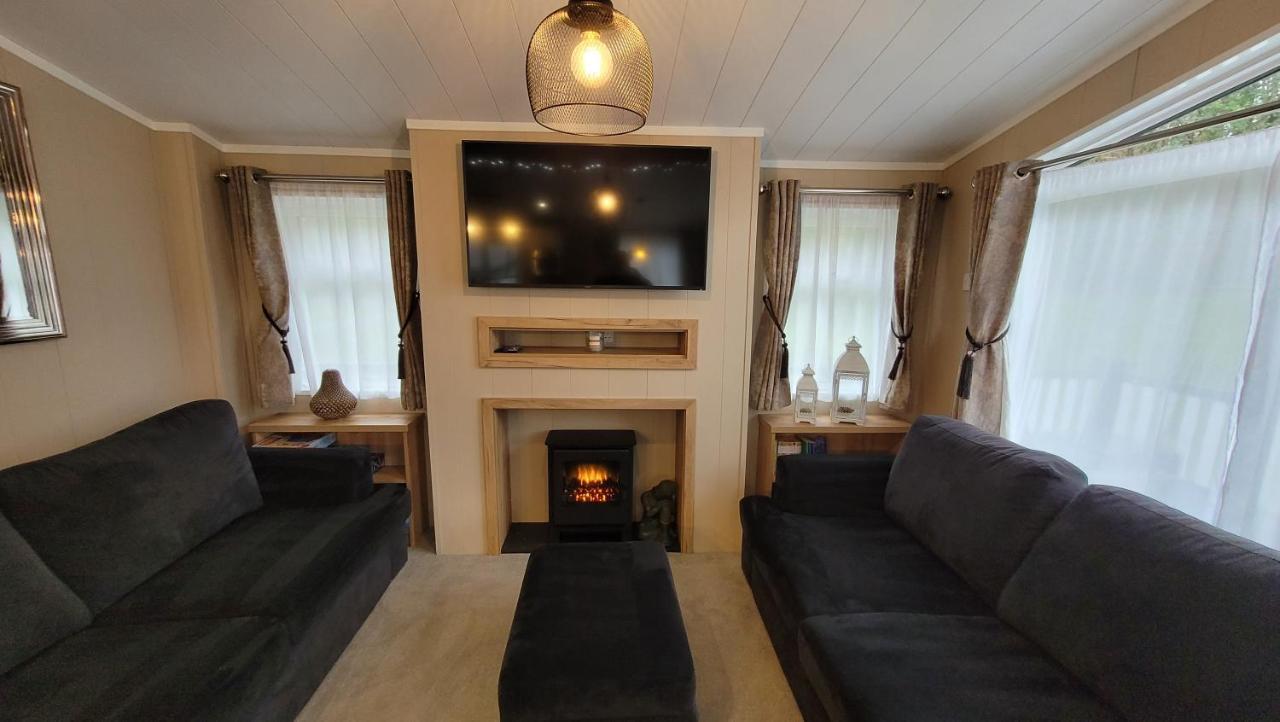 Luxury Lodge On Edge Of New Forest And 800M From Sea Entertainment And Leisure Passes Included ミルフォード・オン・シー エクステリア 写真