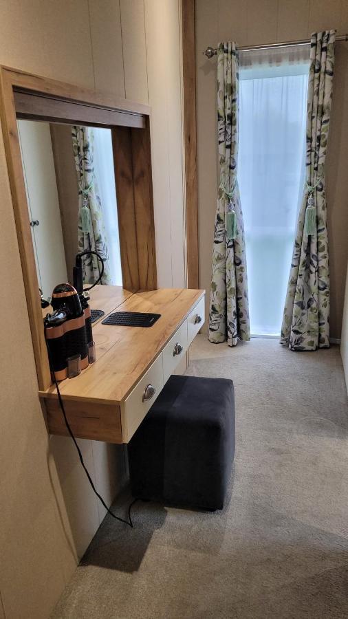 Luxury Lodge On Edge Of New Forest And 800M From Sea Entertainment And Leisure Passes Included ミルフォード・オン・シー エクステリア 写真