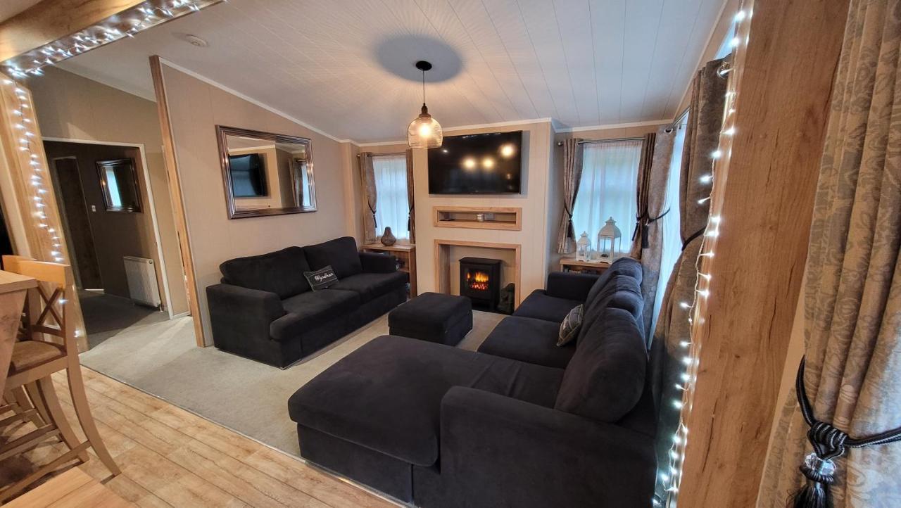 Luxury Lodge On Edge Of New Forest And 800M From Sea Entertainment And Leisure Passes Included ミルフォード・オン・シー エクステリア 写真
