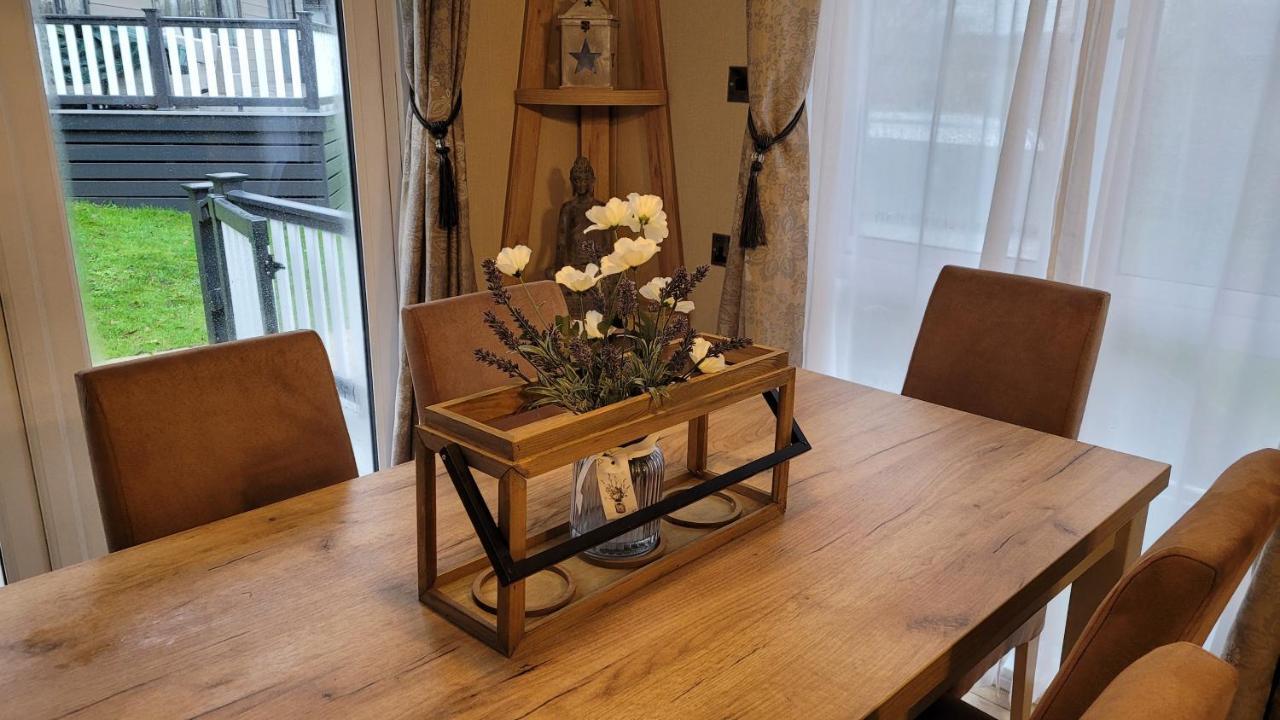 Luxury Lodge On Edge Of New Forest And 800M From Sea Entertainment And Leisure Passes Included ミルフォード・オン・シー エクステリア 写真